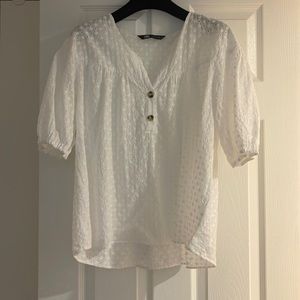 Eyelet open work Zara top size large (cotton)